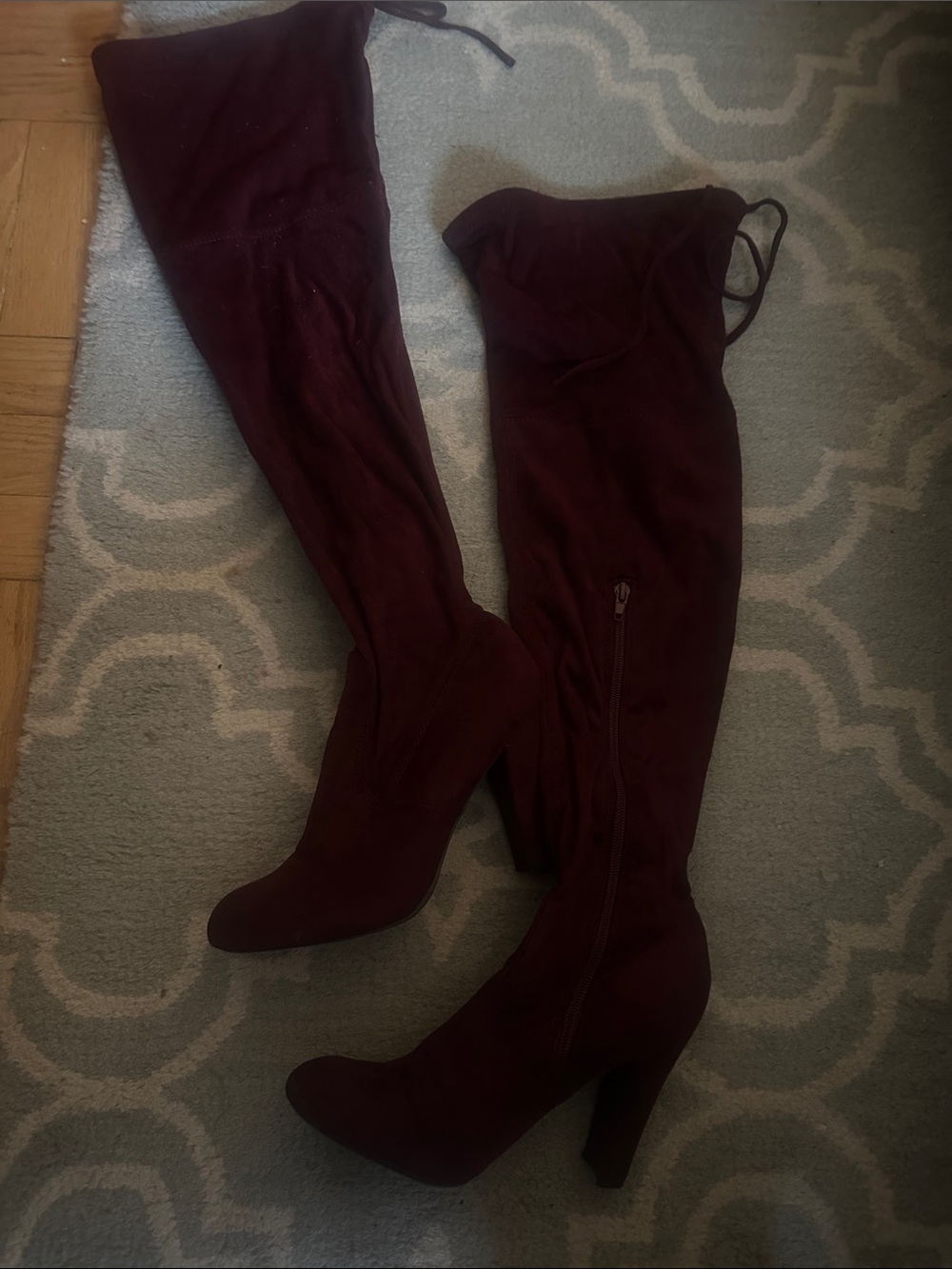 Over-the-Knee Women's Boots in Burgundy Size 7